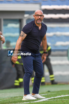 2024-09-28 - Head Coach Nicola Antonio Calabro (Carrarese) - CARRARESE CALCIO VS AC REGGIANA - ITALIAN SERIE B - SOCCER