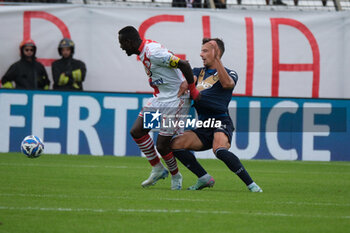 2024-10-06 - Davis Mensah of Mantova 1911 during the Italian Serie B soccer championship football match between Mantova Calcio 1911 and Brescia Calcio FC at Danilo Martelli Stadium on October 6, 2024, Mantua, Italy. - MANTOVA 1911 VS BRESCIA CALCIO - ITALIAN SERIE B - SOCCER