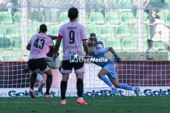 2024-10-06 - Andres Tello (Salernitana) scores a goal during the Italian Serie BKT match between Palermo F.C. vs Salernitana 6th October 2024 at the Renzo Barbera stadium in Palermo, Italy - PALERMO FC VS US SALERNITANA - ITALIAN SERIE B - SOCCER