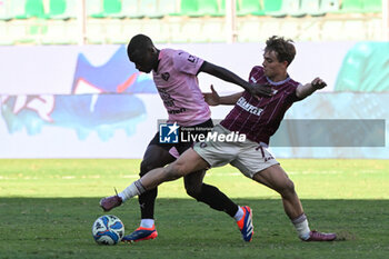 2024-10-06 - Claudio Gomes (Palermo F.C.) in action against Lorenzo Amatucci (Salernitana) during the Italian Serie BKT match between Palermo F.C. vs Salernitana 6th October 2024 at the Renzo Barbera stadium in Palermo, Italy - PALERMO FC VS US SALERNITANA - ITALIAN SERIE B - SOCCER