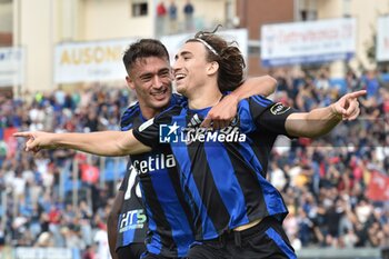 2024-10-05 - Simone Canestrelli (Pisa) and Alexander Lind (Pisa) celebrate - AC PISA VS CESENA FC - ITALIAN SERIE B - SOCCER