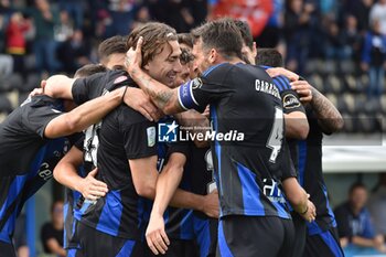 2024-10-05 - Alexander Lind (Pisa) celebrates with players of Pisa - AC PISA VS CESENA FC - ITALIAN SERIE B - SOCCER