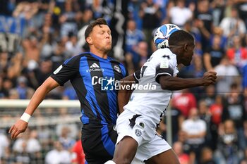 2024-10-05 - Head tackle by Adrian Rus (Pisa) and Augustus Kargbo (Cesena) - AC PISA VS CESENA FC - ITALIAN SERIE B - SOCCER