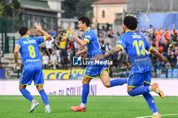 2024-10-26 - Leonardo Cerri (Carrarese) celebrates with teammates after scoring the 1-0 goal - CARRARESE CALCIO VS AS CITTADELLA - ITALIAN SERIE B - SOCCER