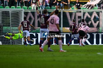 2024-10-26 - Claudio Gomes (Palermo F.C.) scores a goal during the Italian Serie BKT match between Palermo F.C. vs A.C. Reggiana 1919 on 26th October 2024 at the Renzo Barbera stadium in Palermo, Italy - PALERMO FC VS AC REGGIANA - ITALIAN SERIE B - SOCCER