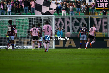 2024-10-26 - Thomas Henry (Palermo F.C.) scores a goal during the Italian Serie BKT match between Palermo F.C. vs A.C. Reggiana 1919 on 26th October 2024 at the Renzo Barbera stadium in Palermo, Italy - PALERMO FC VS AC REGGIANA - ITALIAN SERIE B - SOCCER