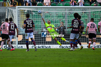 2024-10-26 - Francesco Bardi (A.C. Reggiana 1919) saves the ball during the Italian Serie BKT match between Palermo F.C. vs A.C. Reggiana 1919 on 26th October 2024 at the Renzo Barbera stadium in Palermo, Italy - PALERMO FC VS AC REGGIANA - ITALIAN SERIE B - SOCCER