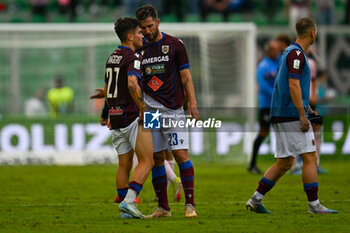 2024-10-26 - 23 Stefano Pettinari (A.C. Reggiana 1919) consoles Matteo Maggio (A.C. Reggiana 1919) after A.C. Reggiana 1919 lost the Italian Serie BKT match between Palermo F.C. vs A.C. Reggiana 1919 on 26th October 2024 at the Renzo Barbera stadium in Palermo, Italy - PALERMO FC VS AC REGGIANA - ITALIAN SERIE B - SOCCER