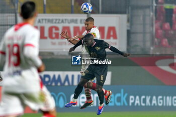 2024-10-29 - sedabstien de maio (Mantova) and Claudio Gomes (Palermo) - MANTOVA 1911 VS PALERMO FC - ITALIAN SERIE B - SOCCER