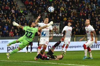 2024-10-30 - Mirko Pigliacelli (Catanzaro) saves - AC PISA VS US CATANZARO - ITALIAN SERIE B - SOCCER