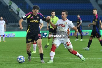 2024-10-30 - Gabriele Piccinini (Pisa) thwarted by Tommaso Cassandro (Catanzaro) - AC PISA VS US CATANZARO - ITALIAN SERIE B - SOCCER