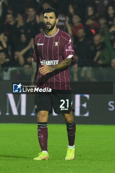 2024-10-29 - Roberto Soriano of US Salernitana 1933 look during the Soccer BKT between US Salernitana 1919 vs Cesena FC at Arechi Stadium - US SALERNITANA VS CESENA FC - ITALIAN SERIE B - SOCCER