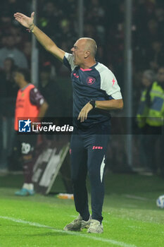 2024-10-29 - Giovanni Martusciello of US Salernitana 1949 gestures during the Soccer BKT between US Salernitana 1919 vs Cesena FC at Arechi Stadium - US SALERNITANA VS CESENA FC - ITALIAN SERIE B - SOCCER