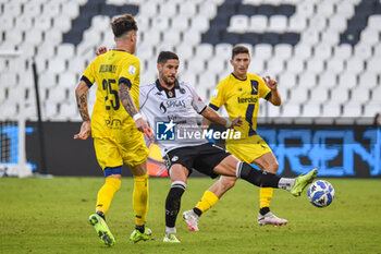 02/11/2024 - Diego Falcinelli (Spezia) against Alessandro Dellavalle (Modena) - SPEZIA CALCIO VS MODENA FC - SERIE B - CALCIO