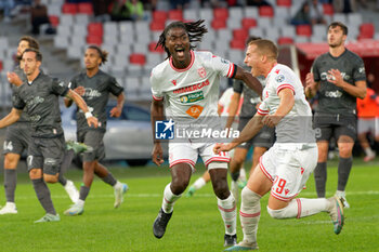 02/11/2024 - Cedric Gondo of AC Reggiana celebrates after scoring a goal with Oliver Urso of AC Reggiana - SSC BARI VS AC REGGIANA - SERIE B - CALCIO