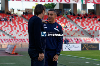 02/11/2024 - coach Moreno Longo of SSC Bari and coach William Viali of AC Reggiana - SSC BARI VS AC REGGIANA - SERIE B - CALCIO