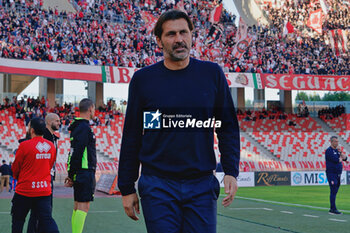 02/11/2024 - coach William Viali of AC Reggiana - SSC BARI VS AC REGGIANA - SERIE B - CALCIO