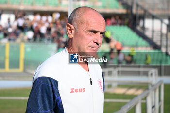 02/11/2024 - Giovanni Martusciello during Cosenza Calcio vs Us Salernitana, Italian soccer Serie A match in Cosenza, Italy, November 3 2024 - COSENZA CALCIO VS US SALERNITANA - SERIE B - CALCIO