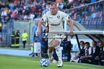 02/11/2024 - Paweł Jaroszyński during Cosenza Calcio vs Us Salernitana, Italian soccer Serie A match in Cosenza, Italy, November 3 2024 - COSENZA CALCIO VS US SALERNITANA - SERIE B - CALCIO