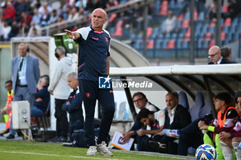 02/11/2024 - Giovanni Martusciello during Cosenza Calcio vs Us Salernitana, Italian soccer Serie A match in Cosenza, Italy, November 3 2024 - COSENZA CALCIO VS US SALERNITANA - SERIE B - CALCIO