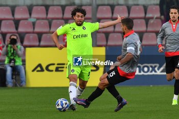 03/11/2024 - Arturo Calabresi (Pisa) cob Matteo Bianchetti (Cremonese) - US CREMONESE VS AC PISA - SERIE B - CALCIO