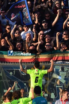 03/11/2024 - Marius Marin (Pisa) celebrates with fans of Pisa - US CREMONESE VS AC PISA - SERIE B - CALCIO