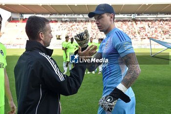 03/11/2024 - Adrian Semper (Pisa) enters the field - US CREMONESE VS AC PISA - SERIE B - CALCIO