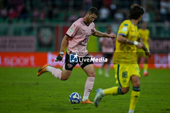 03/11/2024 - Thomas Henry (Palermo F.C.) during the Italian Serie BKT match between Palermo F.C. vs A.S. Cittadella 1973 on 3rd November 2024 at the Renzo Barbera stadium in Palermo, Italy - PALERMO FC VS AS CITTADELLA - SERIE B - CALCIO