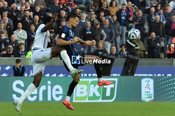 09/11/2024 - Ebenezer Ajodun Akinsanmiro (Sampdoria) and Marius Marin (Pisa) fight for the ball - AC PISA VS UC SAMPDORIA - SERIE B - CALCIO