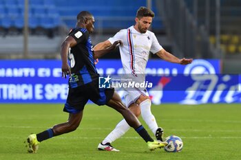 09/11/2024 - Stipe Vulikic (Sampdoria) con Idrissa Toure' (Pisa) - AC PISA VS UC SAMPDORIA - SERIE B - CALCIO