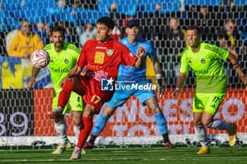 2024-11-23 - Emanuele Zuelli (Carrarese) hampered by Antonio Caracciolo (Pisa) - CARRARESE CALCIO VS AC PISA - ITALIAN SERIE B - SOCCER