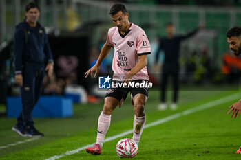 2024-11-24 - Valerio Verre (Palermo F.C.) during the Italian Serie BKT match between Palermo F.C. vs U.C. Sampdoria on 24th November 2024 at the Renzo Barbera stadium in Palermo, Italy - PALERMO FC VS UC SAMPDORIA - ITALIAN SERIE B - SOCCER