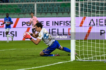 2024-11-24 - Marco Silvestri (U.C. Sampdoria) during the Italian Serie BKT match between Palermo F.C. vs U.C. Sampdoria on 24th November 2024 at the Renzo Barbera stadium in Palermo, Italy - PALERMO FC VS UC SAMPDORIA - ITALIAN SERIE B - SOCCER