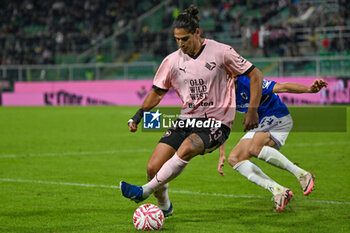 2024-11-24 - Dīmītrīs Nikolaou (Palermo F.C.) during the Italian Serie BKT match between Palermo F.C. vs U.C. Sampdoria on 24th November 2024 at the Renzo Barbera stadium in Palermo, Italy - PALERMO FC VS UC SAMPDORIA - ITALIAN SERIE B - SOCCER