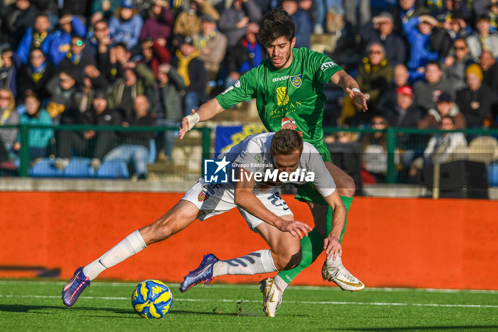 Carrarese Calcio vs Cosenza Calcio - ITALIAN SERIE B - SOCCER