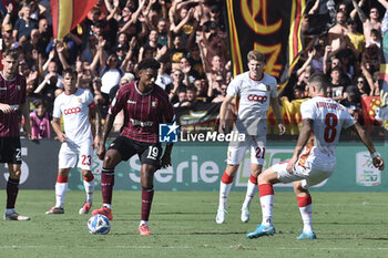 2024-09-29 - Jeff Reine Adelaide of US Salernitana 1919 in action during the Serie b bkt betwee US Salernitana 1919 vs US Catanzaro at Arechi Stadium - US SALERNITANA VS US CATANZARO - ITALIAN SERIE B - SOCCER