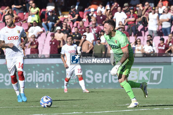 2024-09-29 - Mirko Pigliacelli of US Catanzaro in action during the Serie b bkt betwee US Salernitana 1919 vs US Catanzaro at Arechi Stadium - US SALERNITANA VS US CATANZARO - ITALIAN SERIE B - SOCCER