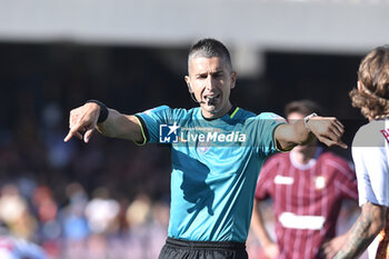 2024-09-29 - The referee of the match Livio Marelli gestures during the Serie b bkt betwee US Salernitana 1919 vs US Catanzaro at Arechi Stadium - US SALERNITANA VS US CATANZARO - ITALIAN SERIE B - SOCCER