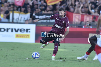 2024-09-29 - Petar Stojanovic of US Salernitana 1919 in action during the Serie b bkt betwee US Salernitana 1919 vs US Catanzaro at Arechi Stadium - US SALERNITANA VS US CATANZARO - ITALIAN SERIE B - SOCCER