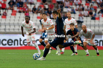 2024-09-28 - Tommaso Fumagalli of Cosenza score the goal on penalty - SSC BARI VS COSENZA CALCIO - ITALIAN SERIE B - SOCCER