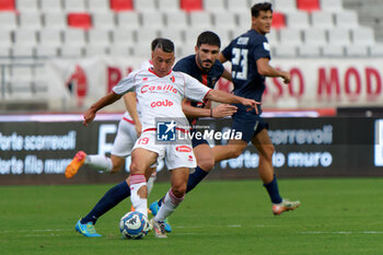 2024-09-28 - Cesar Falletti of SSC Bari and Alessandro Caporale of Cosenza - SSC BARI VS COSENZA CALCIO - ITALIAN SERIE B - SOCCER