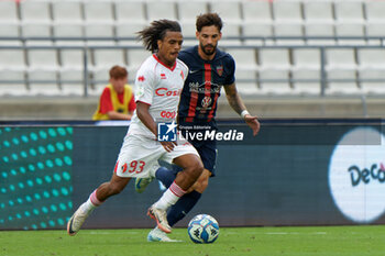 2024-09-28 - Mehdi Emile Dorval of SSC Bari in action against Manuel Ricciardi of Cosenza - SSC BARI VS COSENZA CALCIO - ITALIAN SERIE B - SOCCER