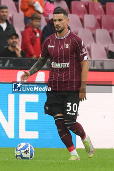 2024-10-19 - Petar Stojanovic in action of US Salernitana 1939 in action during the Soccer BKT between US Salernitana 1919 vs Spezia Calcio at Arechi Stadium - US SALERNITANA VS SPEZIA CALCIO - ITALIAN SERIE B - SOCCER