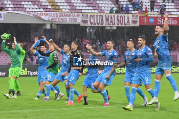 2024-10-19 - the Spezia players thank the fans at the end of the match during the Soccer BKT between US Salernitana 1919 vs Spezia Calcio at Arechi Stadium - US SALERNITANA VS SPEZIA CALCIO - ITALIAN SERIE B - SOCCER