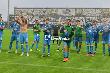 2024-10-19 - the Spezia players thank the fans at the end of the match during the Soccer BKT between US Salernitana 1919 vs Spezia Calcio at Arechi Stadium - US SALERNITANA VS SPEZIA CALCIO - ITALIAN SERIE B - SOCCER