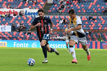 2024-10-26 - Manuel Ricciardi and Andrea Adorante during Cosenza Calcio vs SS Juve Stabia, Italian soccer Serie A match in Cosenza, Italy, October 26 2024 - COSENZA CALCIO VS SS JUVE STABIA - ITALIAN SERIE B - SOCCER