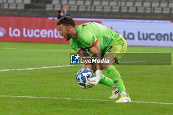 2024-10-18 - Mirko Pigliacelli of US Catanzaro 1929 - SSC BARI VS US CATANZARO - ITALIAN SERIE B - SOCCER