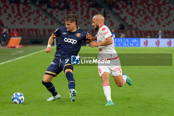 2024-10-18 - Mattia Compagnon of US Catanzaro 1929 in action against Ahmad Benali of SSC Bari - SSC BARI VS US CATANZARO - ITALIAN SERIE B - SOCCER