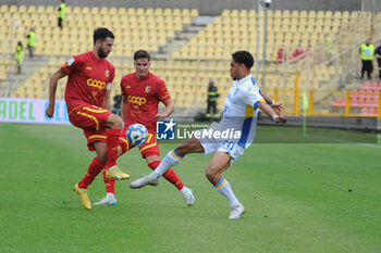 03/11/2024 - 
IEMMELLO Pietro e OYONO Anthony
Catanzaro vs Frosinone stadio 