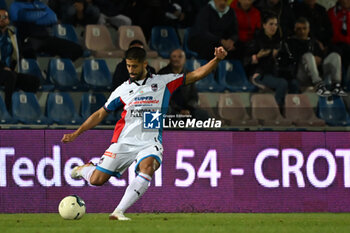 10/11/2024 - November 10: Serie C Now championship 2024-25, Luca Verna during Crotone agastin Catania in the Ezio Scida Stadium in Crotone - CROTONE VS CATANIA - SERIE B - CALCIO